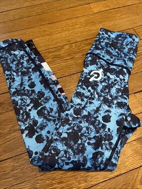 RARE Peloton Reversible Floral Leggings XS
